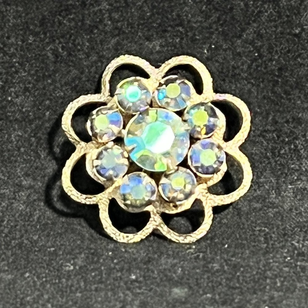 Vintage Pair Of Gold Tone Aurora Borealis Rhinestone Flower Brooches (3409) - Picture 2 of 9